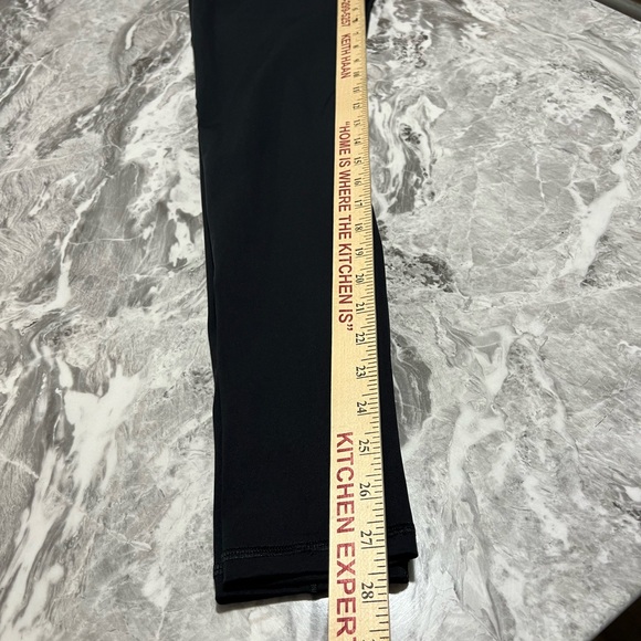 Women's savage x fenty HOTLINE HIGH-WAIST LEGGING size M /black - Picture 9 of 10